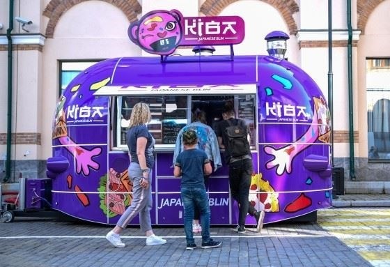 Аренда фуд-трака для продажи еды в оживленных местах: Разрешения, законы и возможные проблемы
